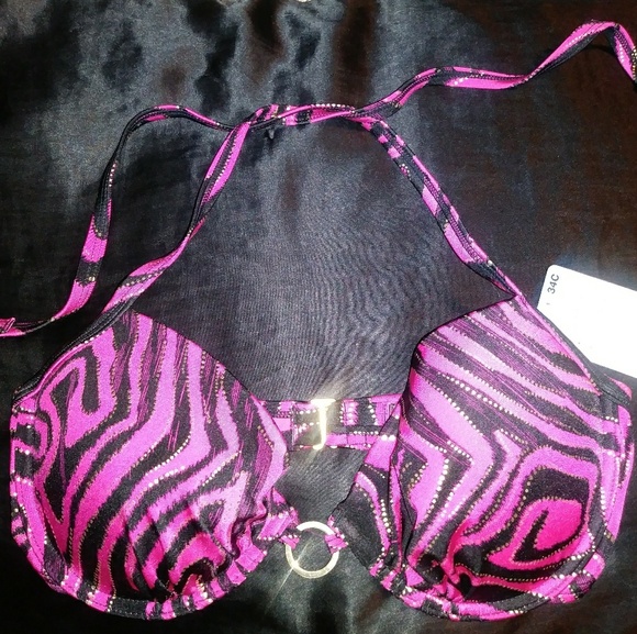 Extreme push up bikini top from Ambrielle - Picture 1 of 6